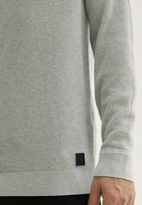 TOM TAILOR STRUKTURIERTER RUNDHALS - Pullover - bright stone grey melange