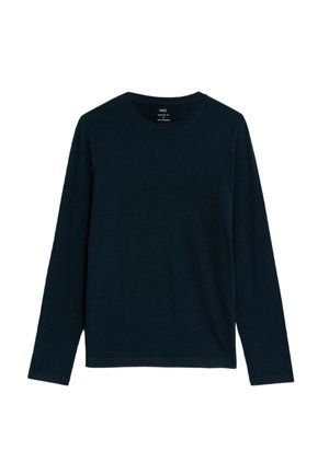 Marineblaues Langarm-T-Shirt aus weichem Baumwollstoff. Mit Rundhalsausschnitt, lockerer Passform und geradem Saum. Glatte Textur, minimalistisches Design.