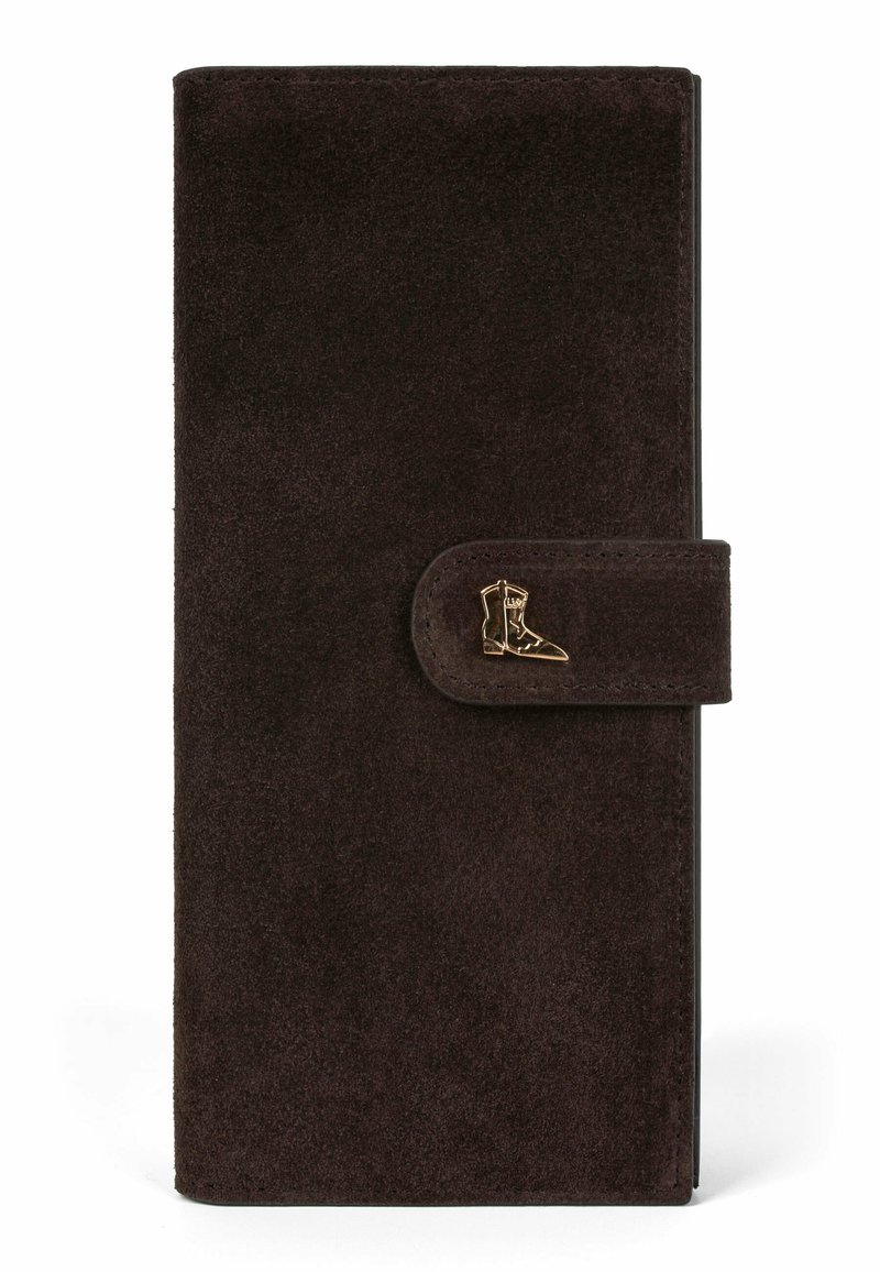 Donkerbruine suède portemonnee met een rechthoekige vorm, voorzien van een gouden laarsaccent op de sluiting en een gladde zwarte binnenvoering.