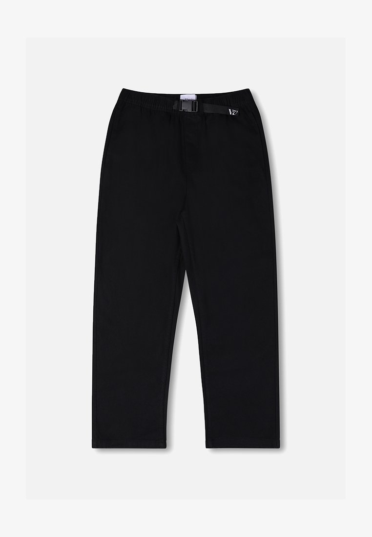 Schwarze Hosen mit elastischem Bund und verstellbarem Gürtel. Hergestellt aus glattem Stoff, verfügen sie über gerade Beine und keine auffälligen Muster.