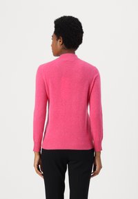 pure cashmere MOCKNECK - Džemperis - strawberry