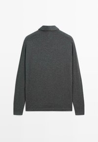 Langarm polo shirt van donkergrijze stof, met een zachte textuur, een klassieke kraag en een rechte snit aan de onderkant.