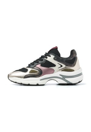 Sport shoe in silver, black, and burgundy, featuring a mesh upper, textured accents, and a thick white sole with gray details.