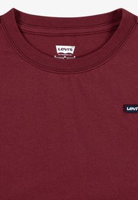 Levi's® BATWING CHEST HIT - T-shirt basic - chocolate truffle