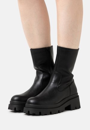 Even&Odd, Bottines à plateau - black