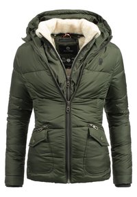 Giacca verde espansa con cappuccio foderato in pelliccia sintetica, due tasche frontali con zip e chiusura a zip visibile. Materiale leggero con dettagli trapuntati.