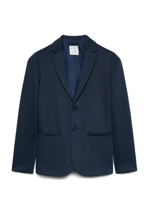 Blazer blu scuro a due bottoni con rever a lancia, due tasche a filetto frontali e fodera interna liscia.