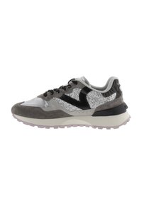 Sport shoes made of gray suede with silver glitter accents, black details, and a pink-tinted rubber sole. Features a textured design.