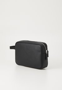 BOSS ZAIR WASHBAG - Mosózsák - black