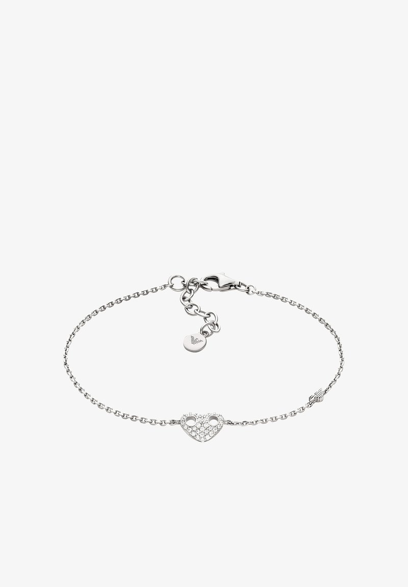 Bracelet en argent présentant un design chaîne avec un pendentif en forme de cœur orné de pierres précieuses claires, fermoir sécurisé et chaîne d'extension.