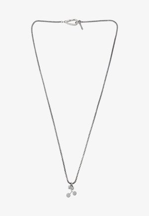 Collier chaîne ton argent avec un charme géométrique comprenant deux pendentifs circulaires. La chaîne présente une finition lisse et texturée.