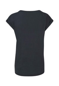 Tricou negru cu mânecă scurtă, cu guler rotund și croială lejeră, fabricat dintr-o țesătură de bumbac moale, având mansete rulate și tiv dreaptă.