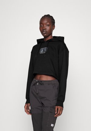 PRINTED BOX CROPPED HOODIE - Mikina s kapucí - black