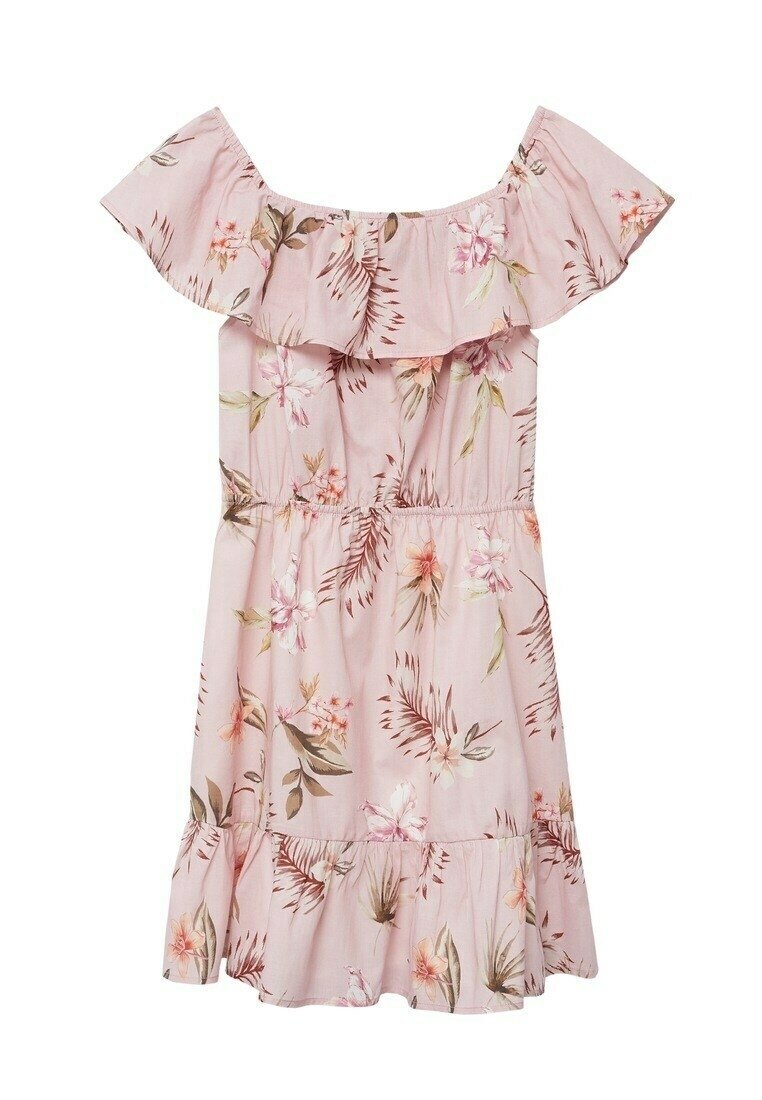 Vestido floral de tirantes caídos en rosa claro, con un escote con volantes, cinturilla elástica y un dobladillo acampanado. Patrón floral con acentos en verde.