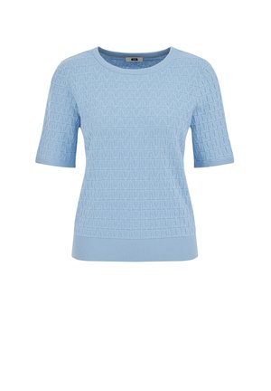 Světle modrý krátký svetr s krátkým rukávem, texturovaným geometrickým vzorem, kulatým výstřihem a žebrovaným lemem. Vyroben z jemné pletené látky.