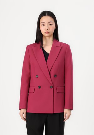 Dobbeltradet blazer i dyp magenta med klaffeslag, sorte knapper og to frontlommer; glatt stoff, skreddersydd passform.