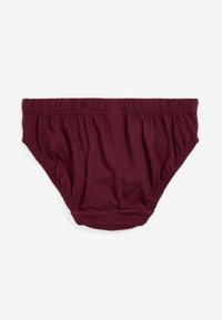 Short en coton bourgogne pour garçon avec taille élastique, texture douce et couture froncée pour un ajustement confortable. Design simple et dépouillé.