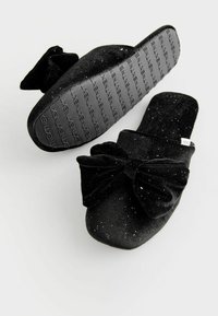 Next REGULAR FIT-BOW - Lahtised kingad - black