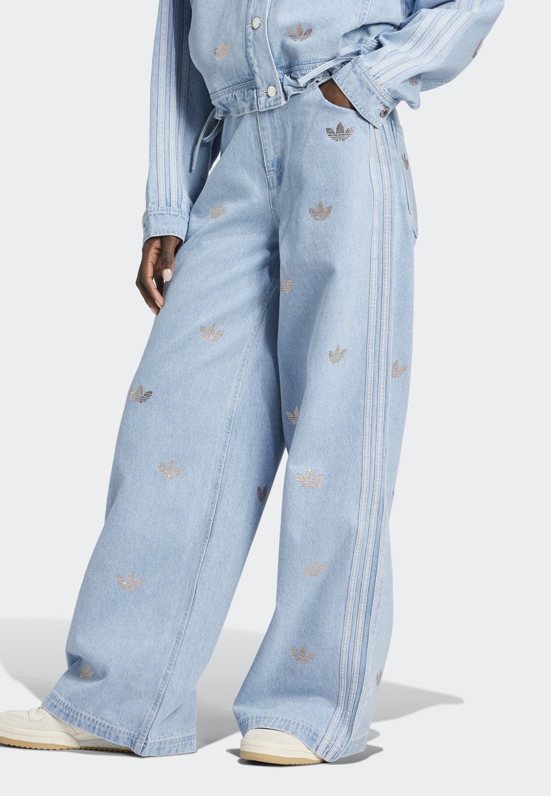 adidas Originals Jeans a zampa - clear blue