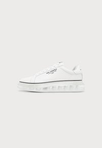 Δεν επιλέχθηκε, white