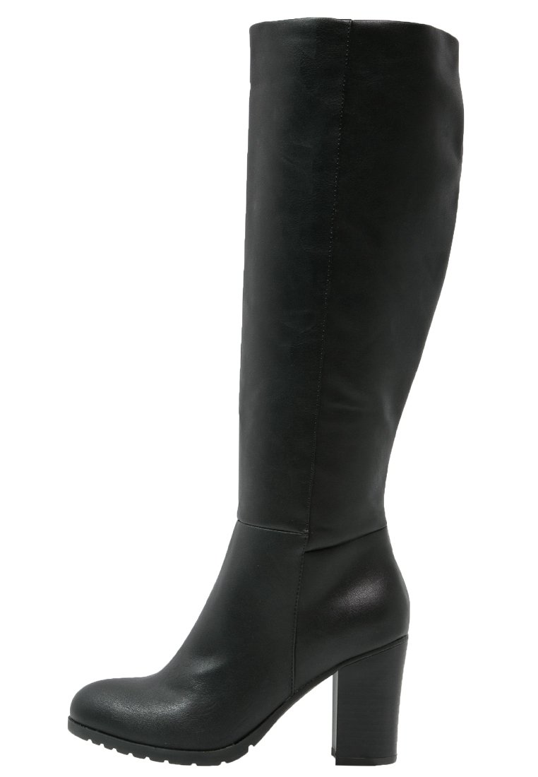 Bottes en cuir noir montant jusqu'au genou, avec une texture lisse, un bout arrondi et un talon haut épais, présentant un design minimaliste sans éléments décoratifs.