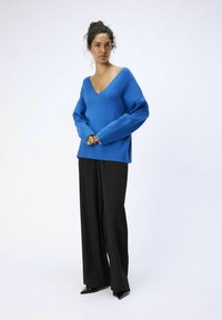 Object OBJREYNARD V-NECK PULLOVER FAIR - Strickpullover - lapis blue
