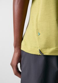 Klättermusen GROA TEE - T-shirts - beryl green