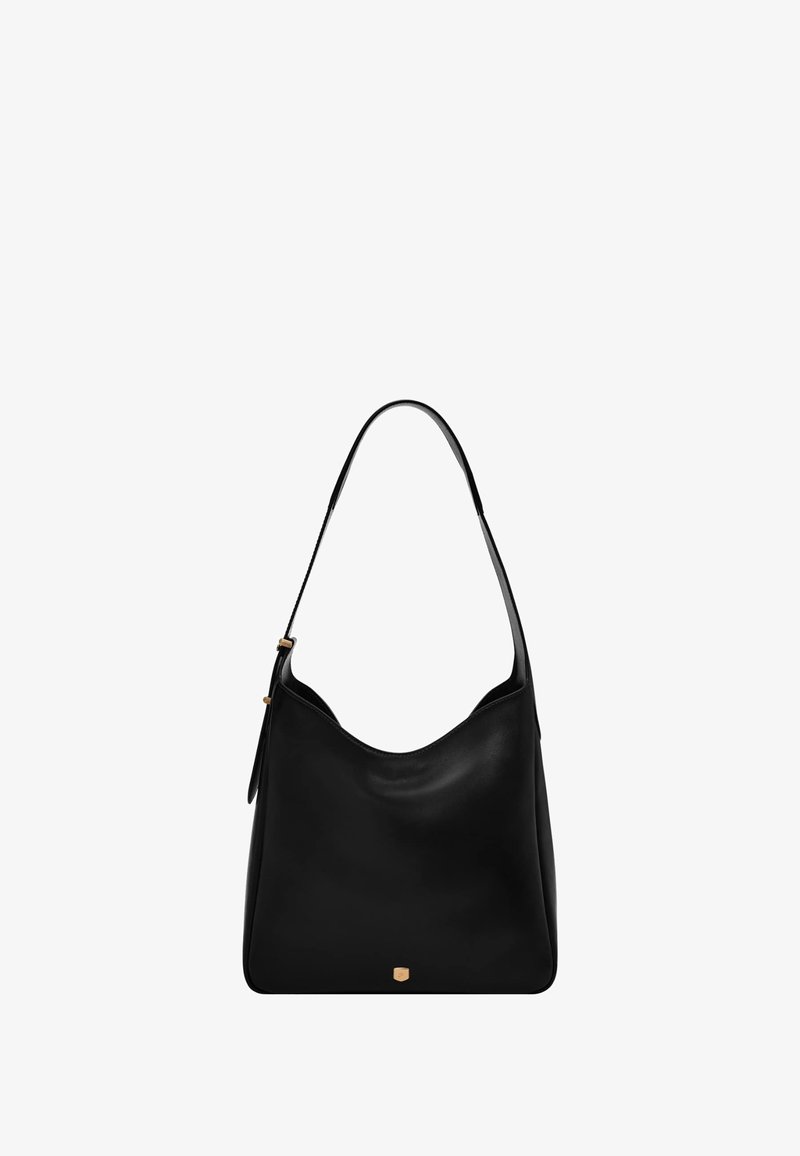 Borsa hobo nera in pelle con una silhouette curva, una tracolla singola e un accento in logo dorato nella parte inferiore. Texture liscia.