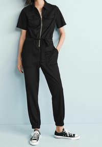 Next Overal - black