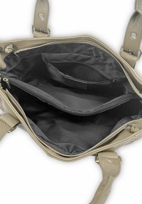 Sac à main en cuir beige avec double fermeture éclair, doté d'un intérieur en tissu noir, de deux compartiments et d'une poche zippée supplémentaire.