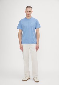 arrels Barcelona Apdrukāts T-krekls - light blue