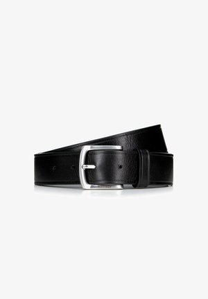 Cinturón de cuero negro con una textura suave, hebilla rectangular en tono plata y nombre de la marca en relieve. Diseño clásico con cinco agujeros de ajuste.