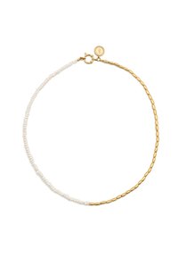 Collana in oro con una sezione di piccole perle bianche, con anelli in oro testurizzati alternati e chiusura a gancio.