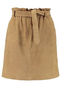 Sandfärgad mockakjol med en volangad elastisk midja och matchande bälte. Har vertikala sömmar och subtila syddetaljer över hela kjolen.