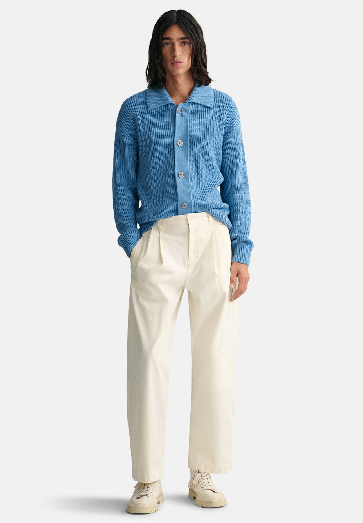 RELAXED FIT PLEATED