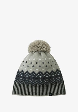 Geknüpfte Mütze in Grau mit weißen und schwarzen geometrischen Mustern. Mit einem flauschigen Bommel oben und einem gerippten, strukturierten Band.