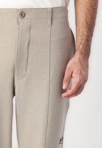 Pal Sporting Goods LEAGUE LAKE CITY PANTS UNISEX - Auduma bikses - pale slate