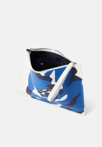 Lacoste Delninukė - farine/marine