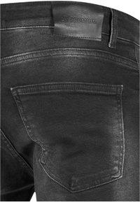 Thumbnail Image 11