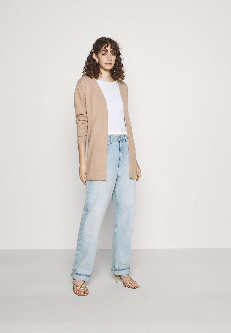 Damen Strickjacken | Pieces PCPAM CARDIGAN Strickjacke warm taupe/beige - TY17781 Damen Strickjacken | Pieces PCPAM CARDIGAN Strickjacke warm taupe/beige - TY17781