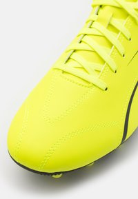 Puma VITORIA FG/AG - Scarpe da calcio per erba sintetica - electric lime/black