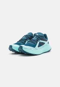 Salomon ULTRA FLOW GTX  - Løpesko for mark - deep dive/tanager turquoise/carbon