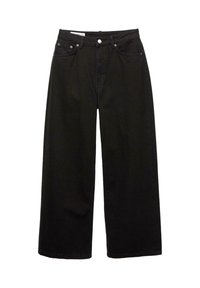 Jean noir à jambes larges avec poches avant, passants pour ceinture, fermeture à boutons et coutures visibles sur fond blanc.