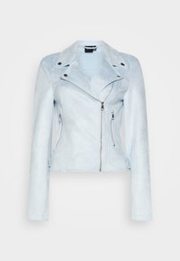 Giacca da moto in finta suede azzurro chiaro con colletto a risvolto, chiusura frontale con zip e dettagli in metallo argentato. Design aderente con due tasche laterali.