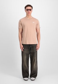 Alpha Industries SMALL LOGO - Jednoduché tričko - dusty coral