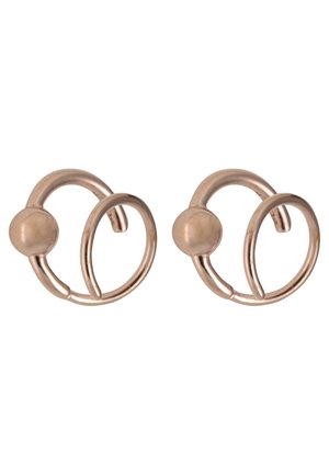 Paire de petites boucles d’oreilles créoles en or rose en spirale avec un détail de perle lisse sur chacune, présentée sur fond blanc.