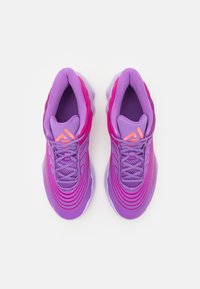 Nike Performance GIANNIS IMMORTALITY 4 - Basketsko - black raspberry/aster pink/hot punch