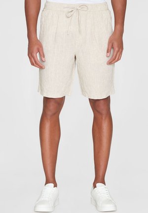 Shorts - light feather gray
