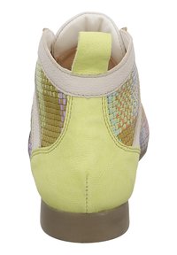Stivaletto da donna con upper in tessuto intrecciato multicolore, dettagli in pelle giallo chiaro e tacco beige. Presenta un profilo basso e una linguetta per l'uso.