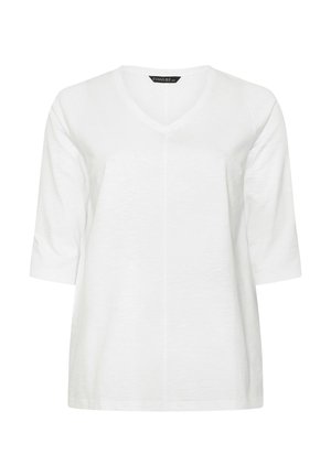 Witte V-hals top voor dames met driekwart mouwen en een centrale naaddetail, weergegeven op een effen witte achtergrond.